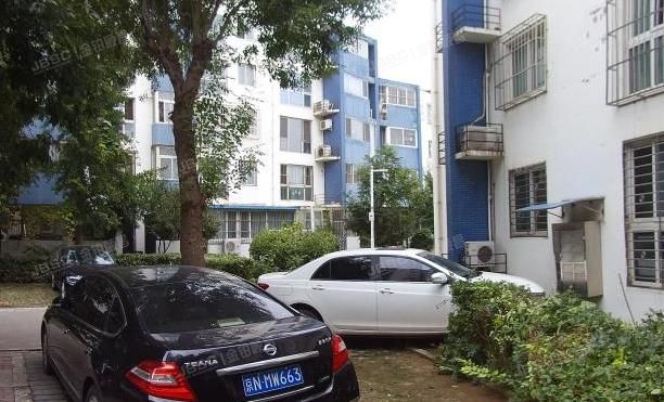 通州区 翠屏里6号楼1层111（蓝调沙龙）