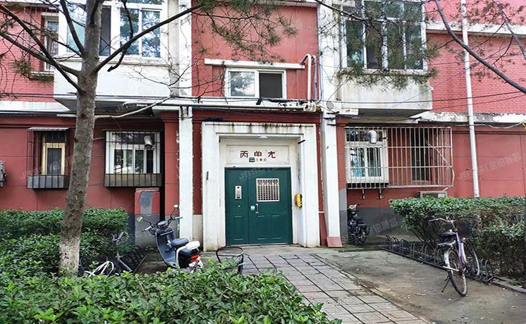 海淀区 农科院5号3层三单元308