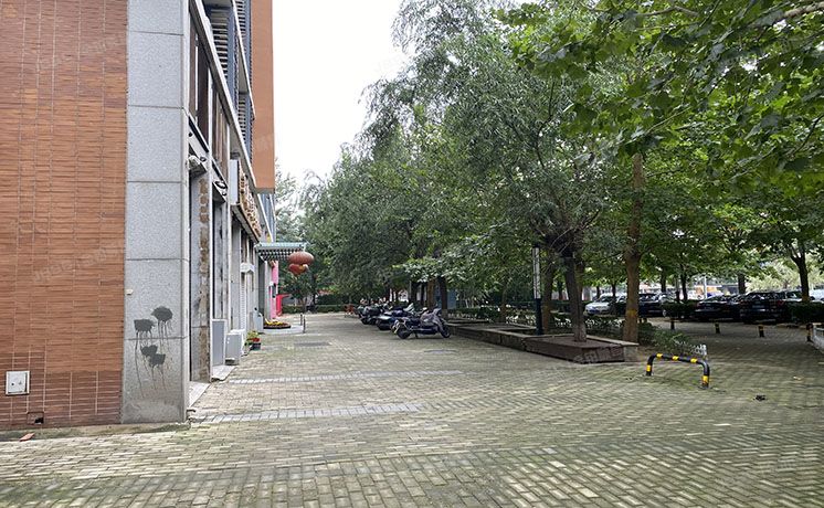 朝阳区 爱这城三期1号楼1层01 商业