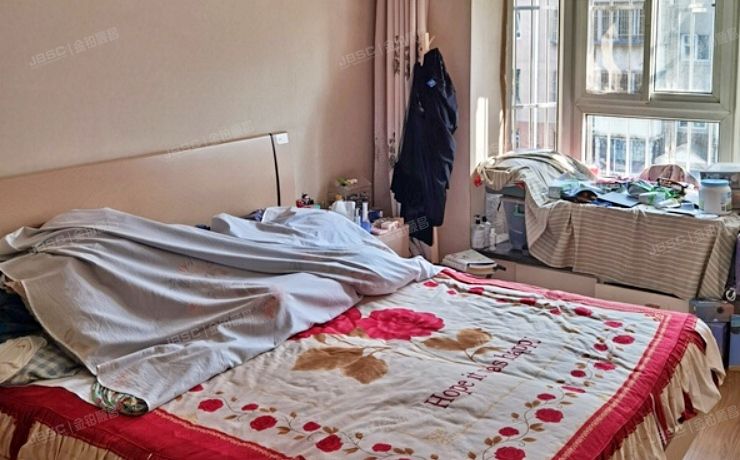 房山区 窦店镇沁园春景6号楼3层4-301（沁园春景）