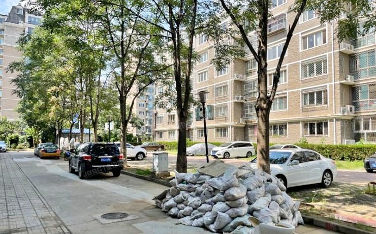 昌平区 北七家镇天通北苑三区3号楼3层4单元301号（天通苑北三区）