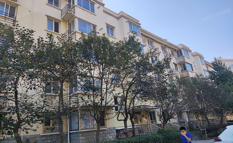 房山区 窦店镇汇丰街3号院9号楼3单元402（世界名园）