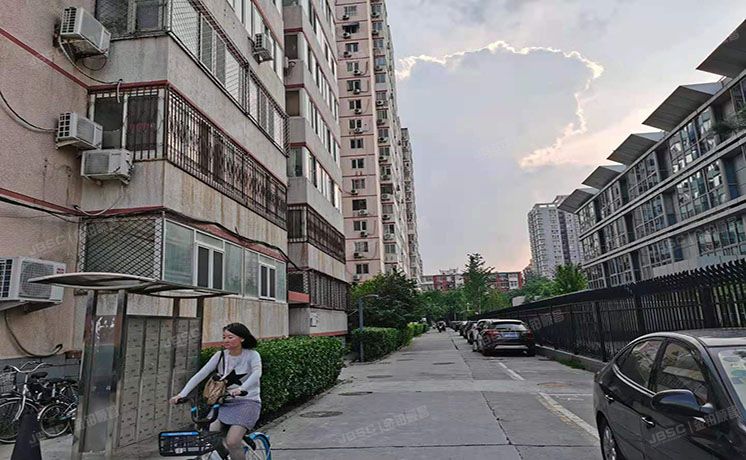 朝阳区 潘家园东里6号楼16层1605（潘家园东里）