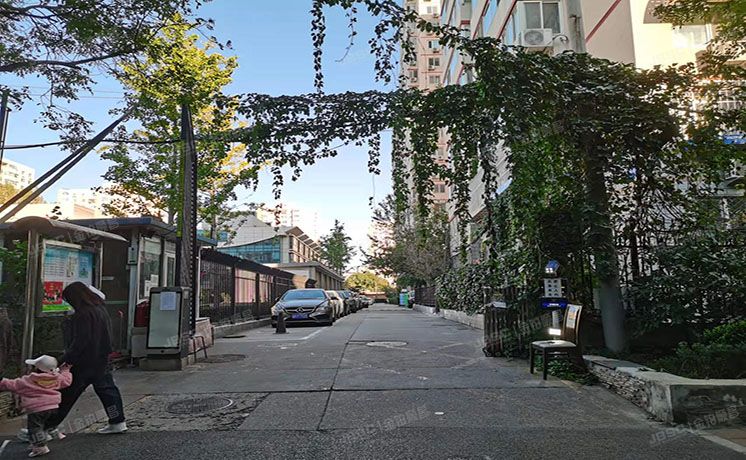 朝阳区 潘家园东里6号楼16层1605（潘家园东里）