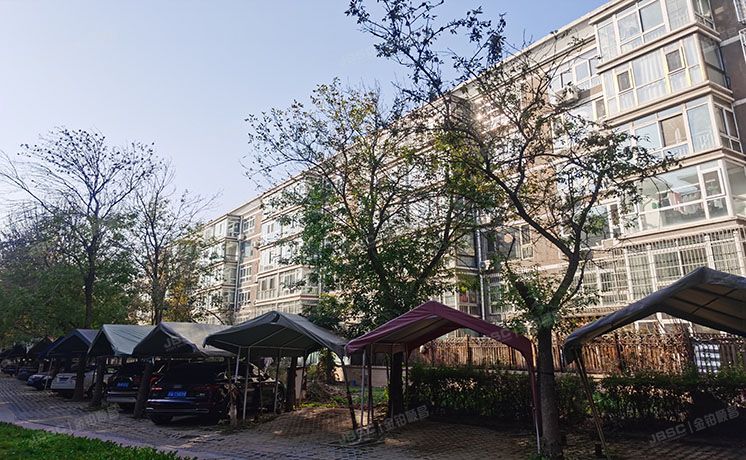 顺义区 馨港庄园二区11号楼1层4单元102（馨港庄园）