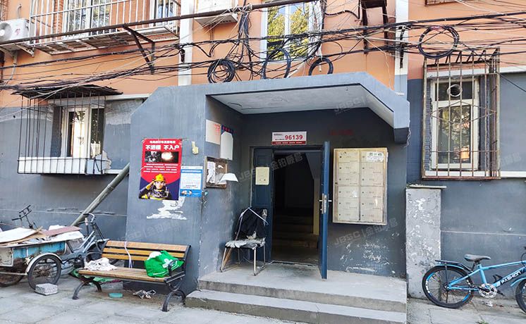 大兴区 黄村镇富强西里1号楼1层3-102（富强西里）房改房