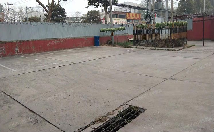 房山区 金鑫苑小区23号1层01等[4]套 综合