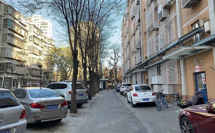 朝阳区 南十里居28号院东润枫景11号楼15层2单元1801+3车位（东润枫景）