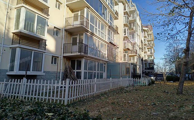 房山区 汇丰街4号院19号1层1单元102（世界名园）