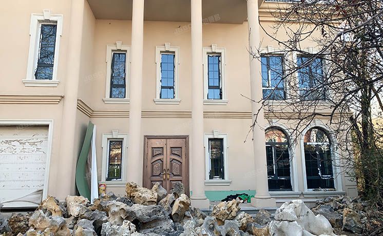 朝阳区 彩虹路2号29号楼房产及占用土地的使用权（银湖别墅）独栋