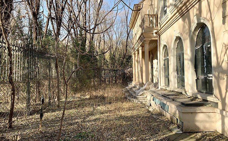 朝阳区 彩虹路2号29号楼房产及占用土地的使用权（银湖别墅）独栋