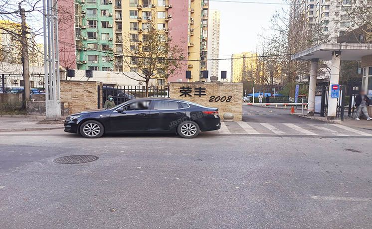 西城区 广安门外大街305号8区7号楼16层1926（荣丰2008）