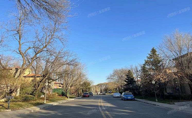 昌平区 小汤山镇沙顺路68号（翰宏花园）1-05号-1至2层（纳帕溪谷）别墅