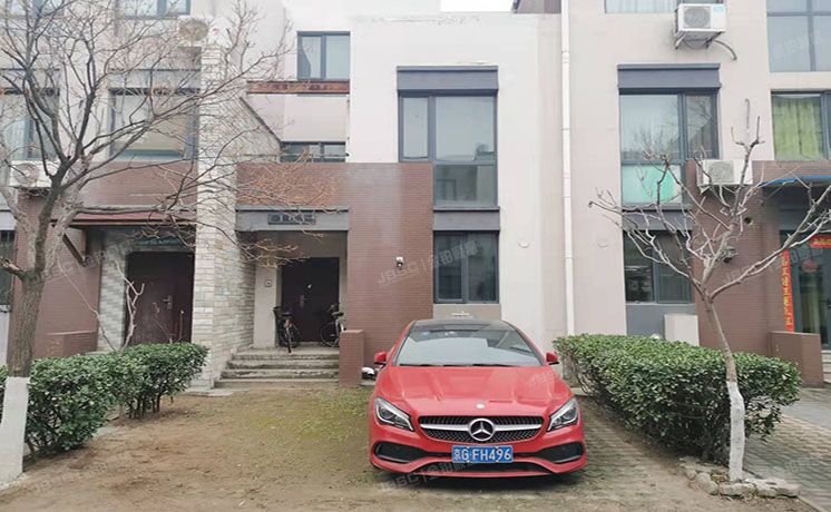 通州区 东潞苑五区19号楼1至3层103室（尚东庭）