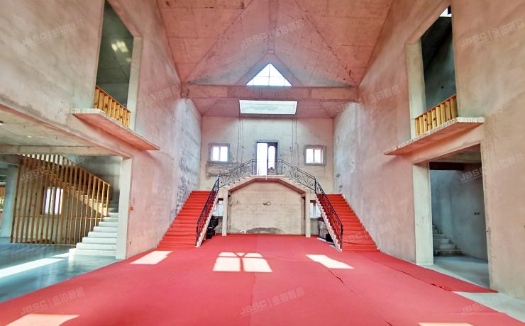 怀柔区红螺湖8号院110号楼 山顶行宫级别墅