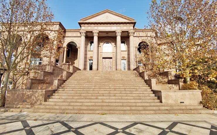 怀柔区红螺湖8号院110号楼 山顶行宫级别墅