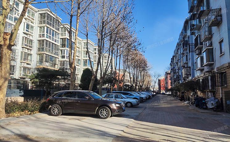 大兴区 黄村镇兴华南里5号楼3层4-302（怡兴园）