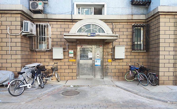 大兴区 黄村镇兴华南里5号楼3层4-302（怡兴园）