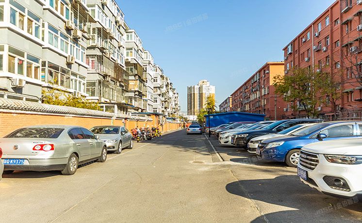 朝阳区 花虎沟2号院3号楼5层4门501（汽修一厂宿舍）