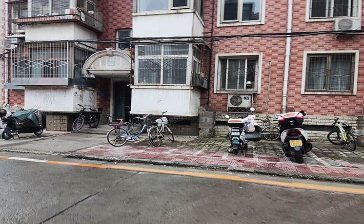 房山区 良乡地区通尚苑15号楼1层1-102（通尚苑）