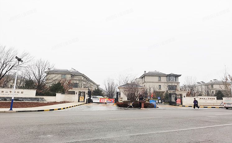 顺义区 坤安路2号院18号楼-1至3层2（鲁能7号别墅）