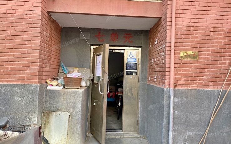 朝阳区 康静里17号楼3层7门302（康静里小区）