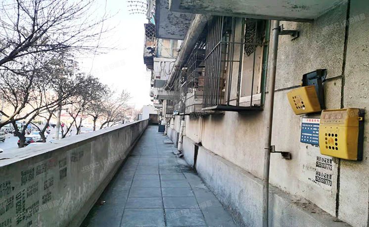 东城区 青年沟路2号楼5单元402号