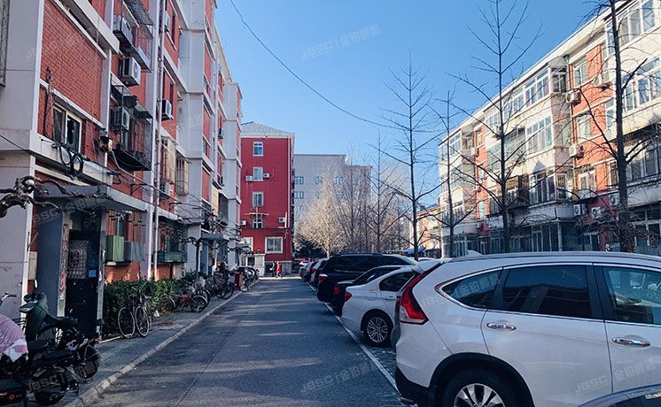 东城区 兴化东里16号楼4层2单元403号（化工大院）房改房