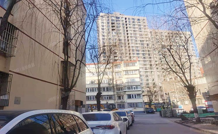 顺义区 裕龙花园三区23号楼1层四单元102（裕龙花园三区）