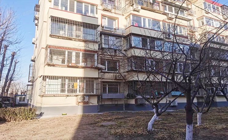 顺义区 裕龙花园三区23号楼1层四单元102（裕龙花园三区）