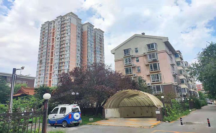 海淀区 万丰路18号院1号楼4层408（橙色年代）办公