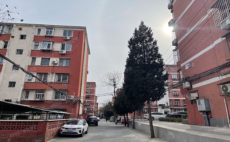 昌平区 昌平镇西环里33号楼2层2单元6号（西环里）