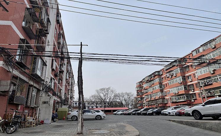 昌平区 昌平镇西环里33号楼2层2单元6号（西环里）