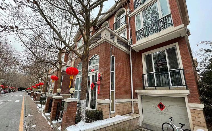 朝阳区 水景花园32号楼1至3层3208号（塞纳维拉）