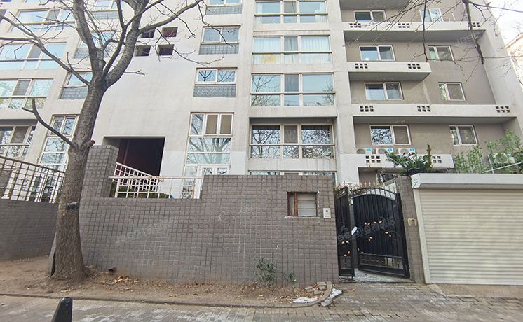 朝阳区 建国路88号内6号楼1至2层105（SOHO现代城）