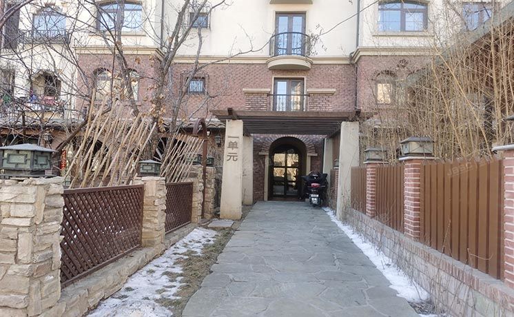 顺义区 香堤漫步庄园三区7号楼1层1单元101室（龙湖香醍漫步）