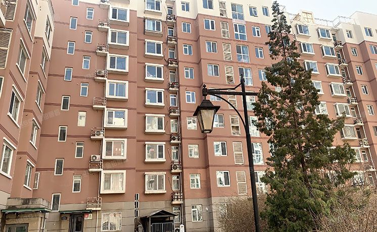 丰台区 万芳园二区13号楼5层7单元502（万年花城）