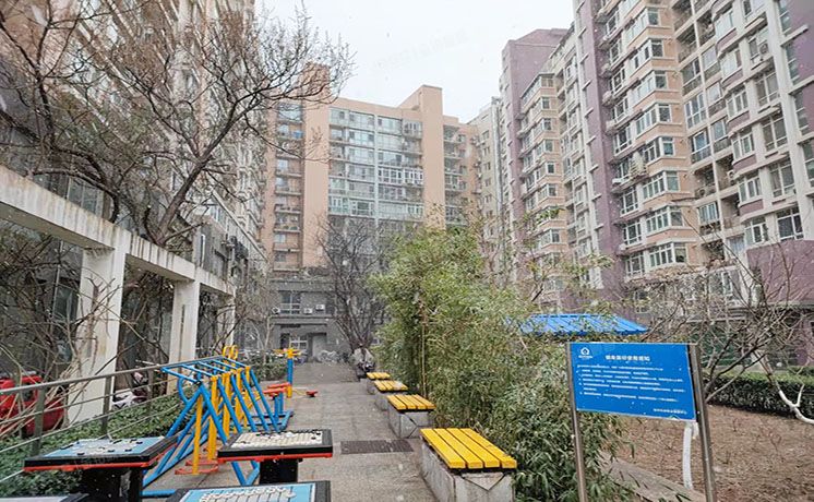 海淀区 德胜门西大街15号1号楼7层4门702号（远洋风景）