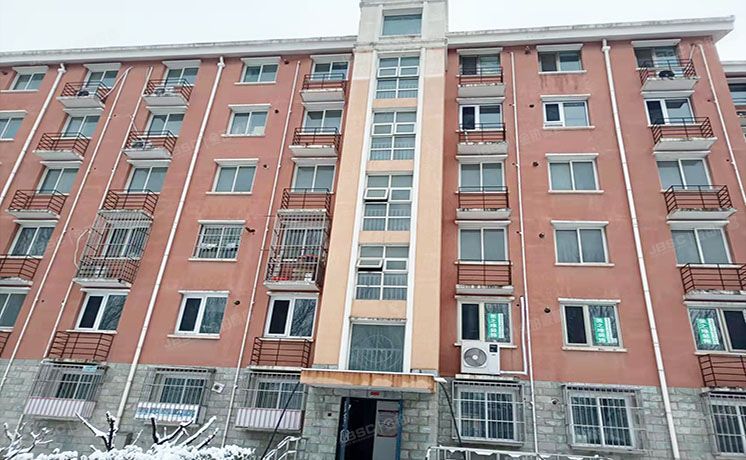 房山区 汇丰街4号院7号4层2单元402（世界名园）