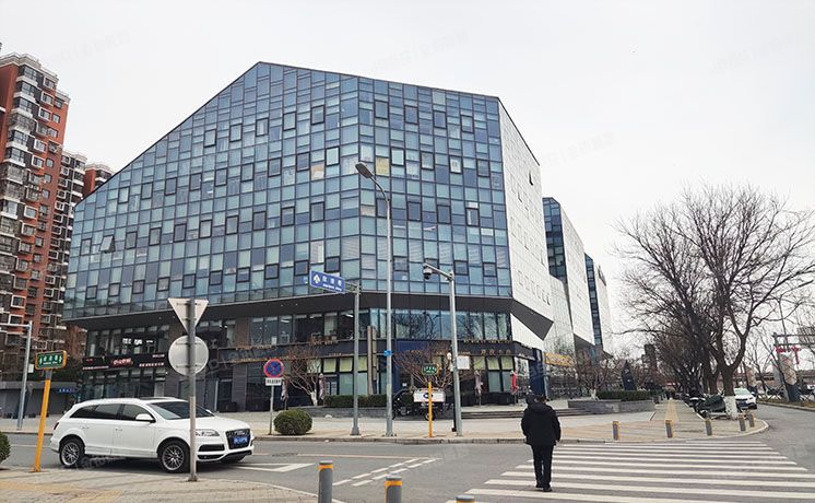 大兴区 宏福路1号院1号楼一层104号（鸿坤广场） 商业