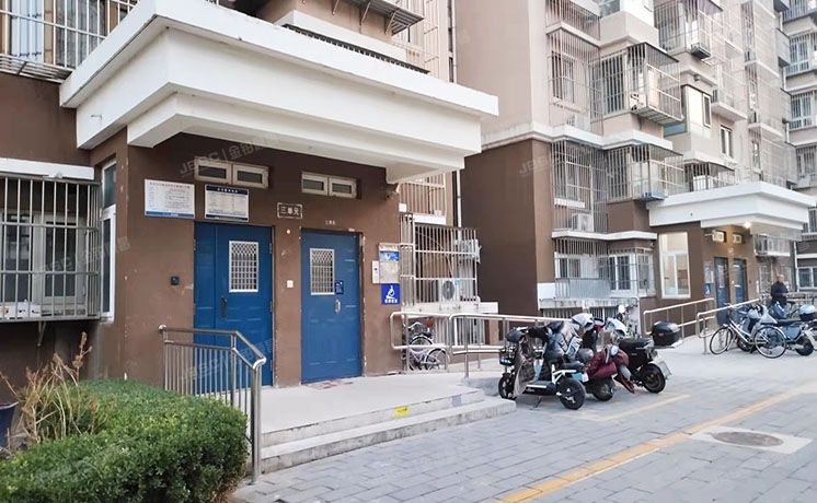 怀柔区 滨湖小区58号楼5层3单元503（新贤家园）