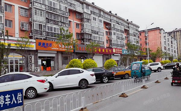 房山区 良乡地区苏庄三里8号楼2层2-202（建鑫园三里）