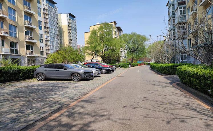 海淀区 建材城西二里17号楼1层4单元102（知本时代）