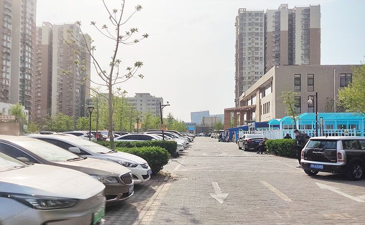 大兴区 宏业路2号院10号楼17层1702（理想家园）经适房