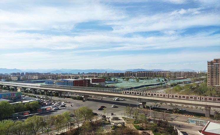 房山区 书院南街13号院2号楼8层824号（旭辉E天地）loft办公