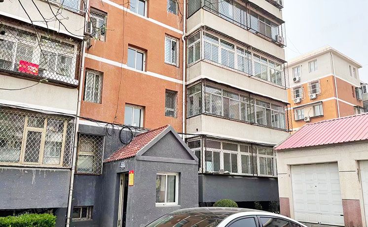 昌平区 昌平镇东关南里小区33号楼2层3单元3（东关南里）