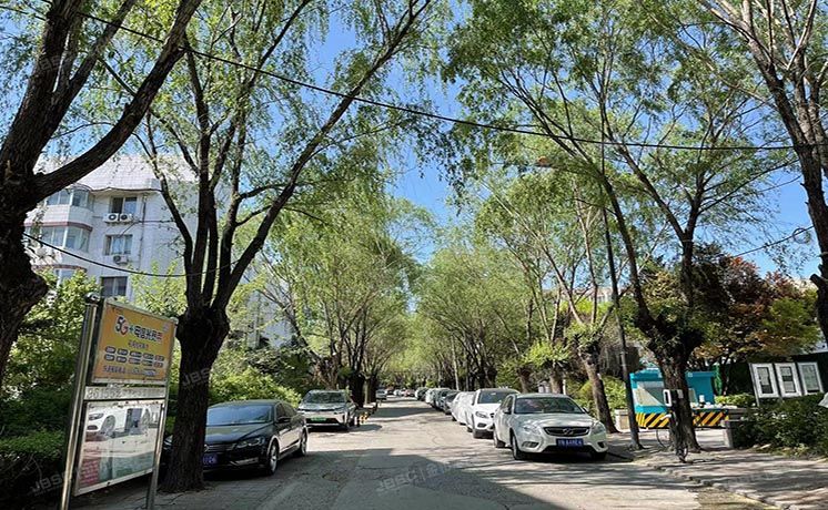 昌平区 回龙观镇慧华苑小区19号楼2层2单元202号（慧华苑）