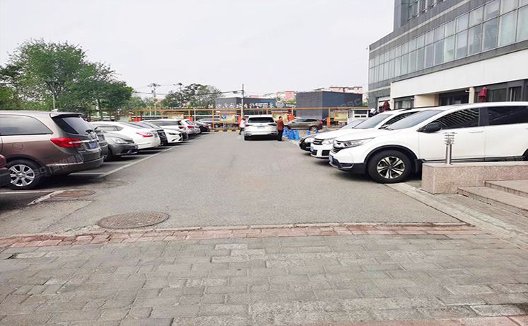 海淀区 西四环北路158号1幢7层807（慧科大厦）办公