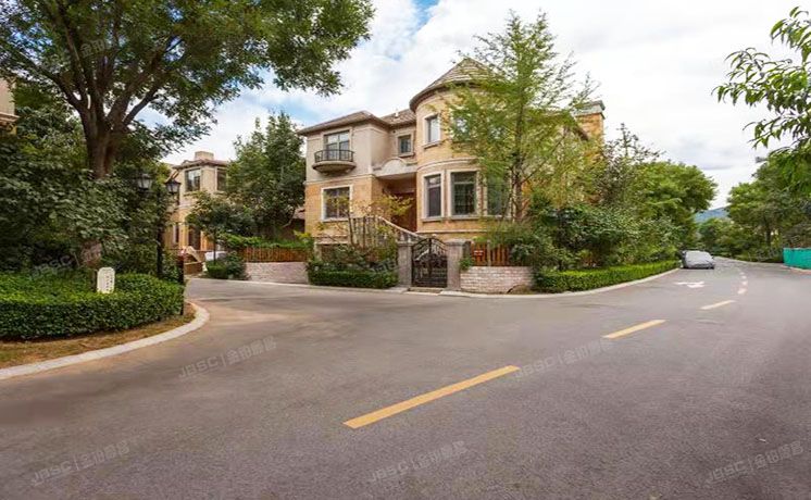 海淀区 冷泉林语山庄一区32号楼-1至2层01（西山林语）别墅