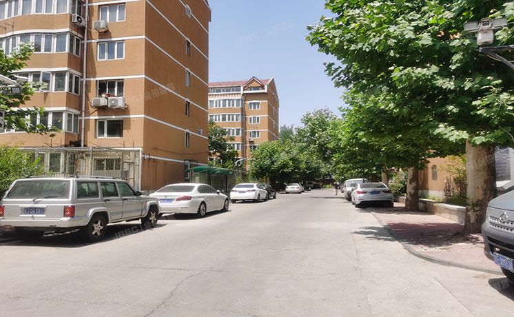 顺义区 樱花园三区8号楼4层四单元402号（樱花园三区）